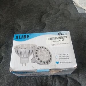 Alide LED Bulb 6 Piece Non Dimmable Open box  Light lights